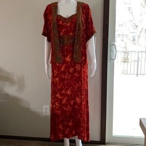 Mirror Image 2 Piece Set, Size Medium, good condition. (Mannequin too small)